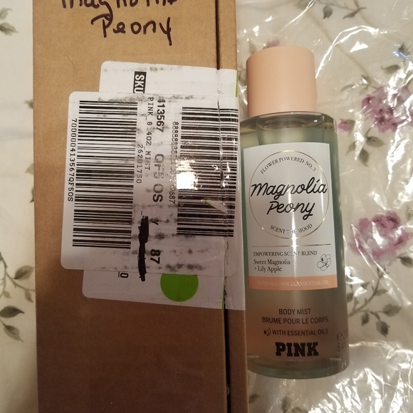 PinkVictoria Secret Magnolia Peony 8.4 fl.oz.Victoria's Secret body sprayNew - Picture 7 of 7